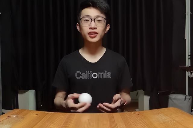 何同学是哪里人（何同学身份）