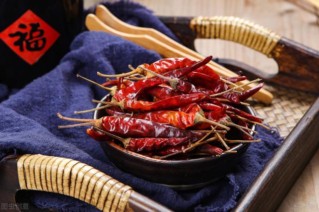 喝中药忌口哪些食物清单，大姨妈喝中药忌口哪些食物