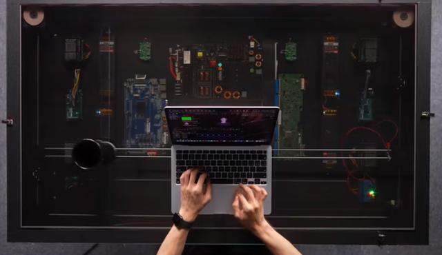 何同学是哪里人（何同学身份）