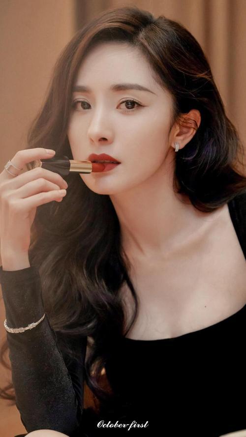 抖音看图猜明星500个图片及答案（看图猜明星500个图片及答案驾和橙子）