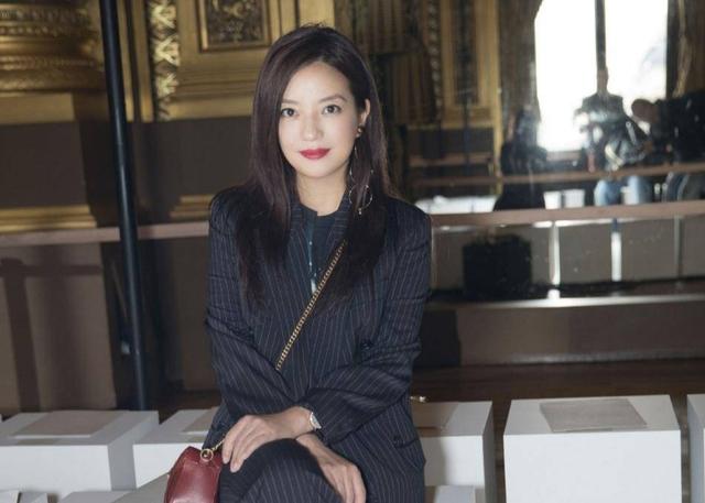 赵薇事件是怎么回事是不是真的（赵薇事件是怎么回事求告知）