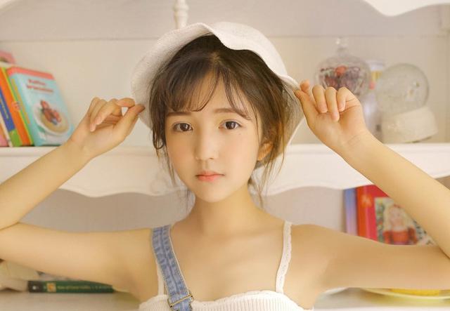 搞笑的自我介绍女生，陪玩搞笑的自我介绍