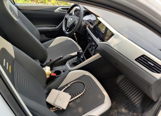 大众跑罗POLO报价（大众跑罗polo报价图片17年）