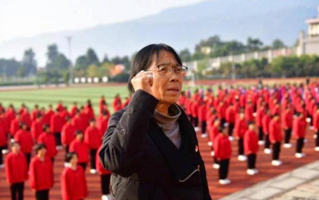 张桂梅事迹的启发与思考作文，张桂梅事迹师德师风心得