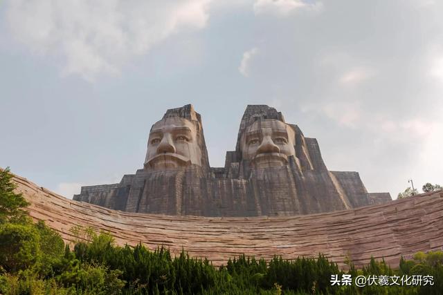 拥有龙族血统的八大姓氏（龙族有几大姓氏）