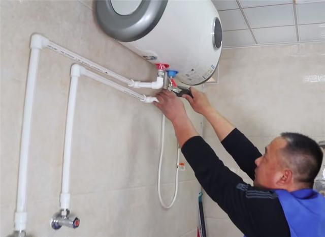 史密斯燃气热水器怎么清洗水垢视频（史密斯燃气热水器如何清洗水垢）