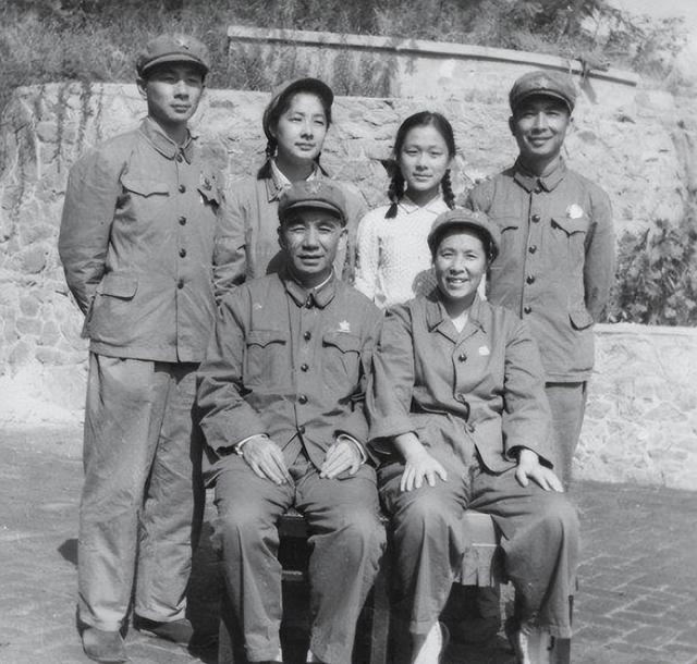 烈士家属待遇每月一般多少钱，烈士家属待遇归哪个部门管