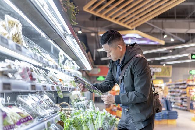 消费账单发朋友圈怎么写好（账单发朋友圈怎么说）