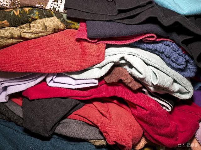 哪里有回收旧衣服的厂家联系方式（上海回收旧衣服的厂家联系方式）