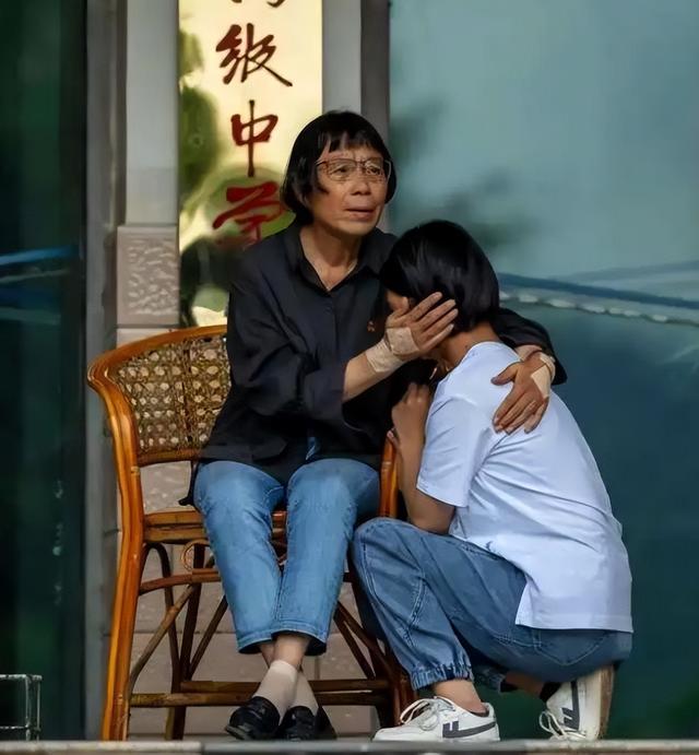 张桂梅事迹的启发与思考作文，张桂梅事迹师德师风心得