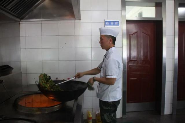 武警部队司务长是什么级别，父母爱情司务长是什么级别