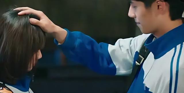 男女亲密的肢体接触有什么反应吗，男女亲密的肢体接触有什么反应没