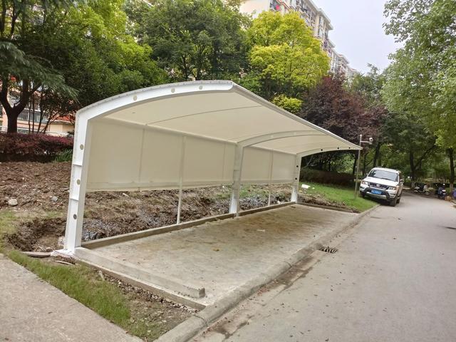 家用停车棚的款式价格（家用停车棚的款式照片）