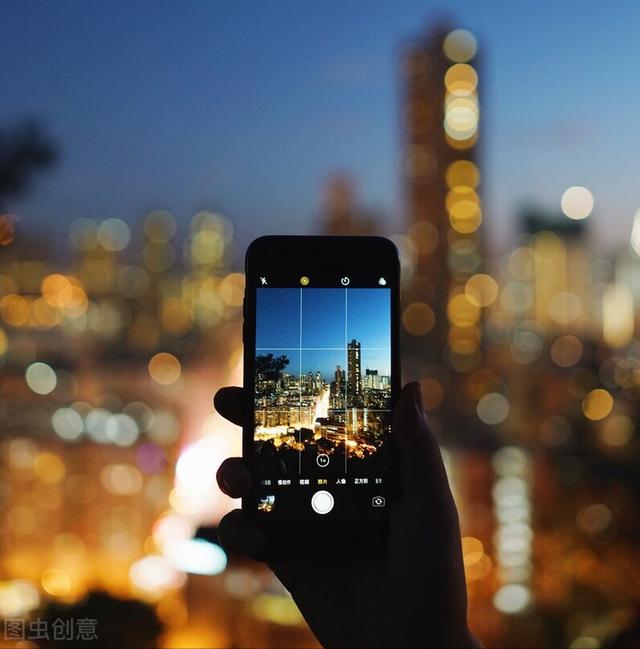 屏幕乱跳是内屏坏了吗屏幕看得到排线,屏幕乱跳是内屏坏了吗会出现三条线