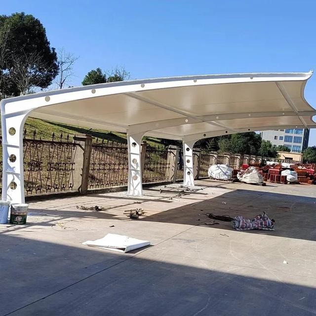 家用停车棚的款式价格（家用停车棚的款式照片）