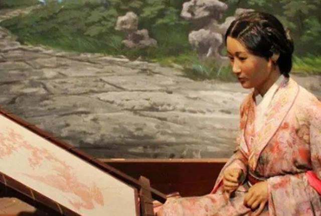 千年古墓挖出活女尸古人，千年古墓挖出活女尸,考古界轰动了