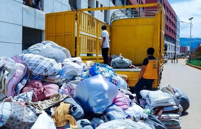 东莞旧衣服回收公司回收价格表最新，东莞旧衣服回收公司回收价格表图片