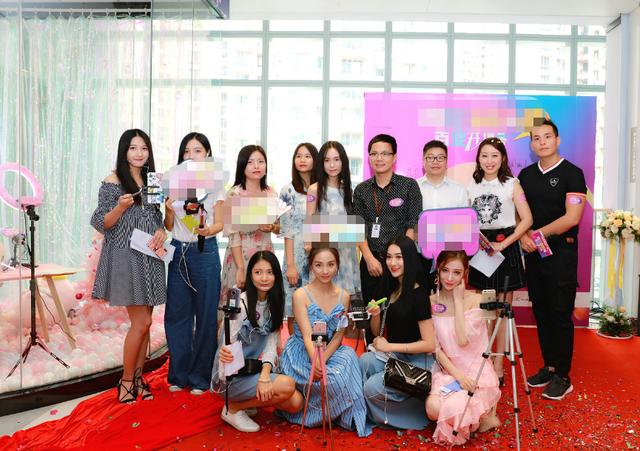 大批网红收入曝光，浪胃仙8w，温精灵55w，你还心疼他们吗？