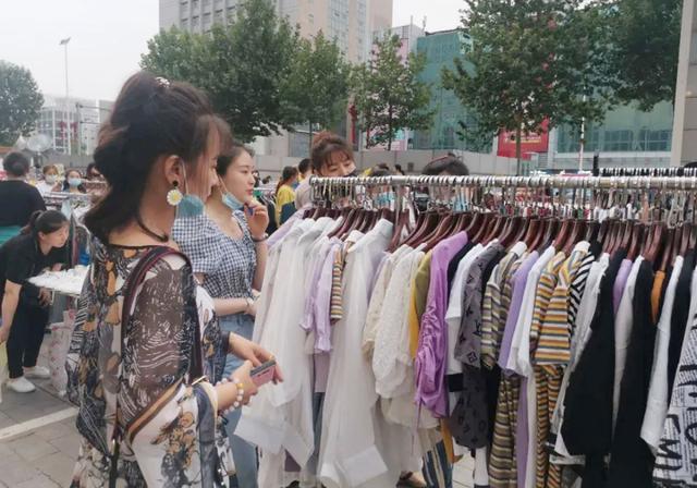 株洲服装尾货批发市场哪里便宜（广州衣服尾货批发市场哪里便宜）