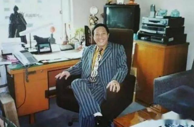 马云和赵薇结婚是真的吗,马云和赵薇结婚是真的吗天涯