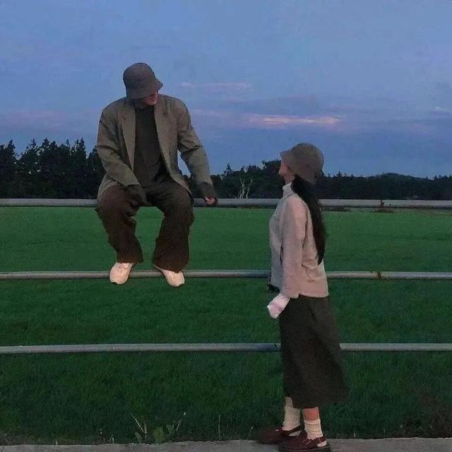 qq情侣网名两个字，qq情侣网名简单干净