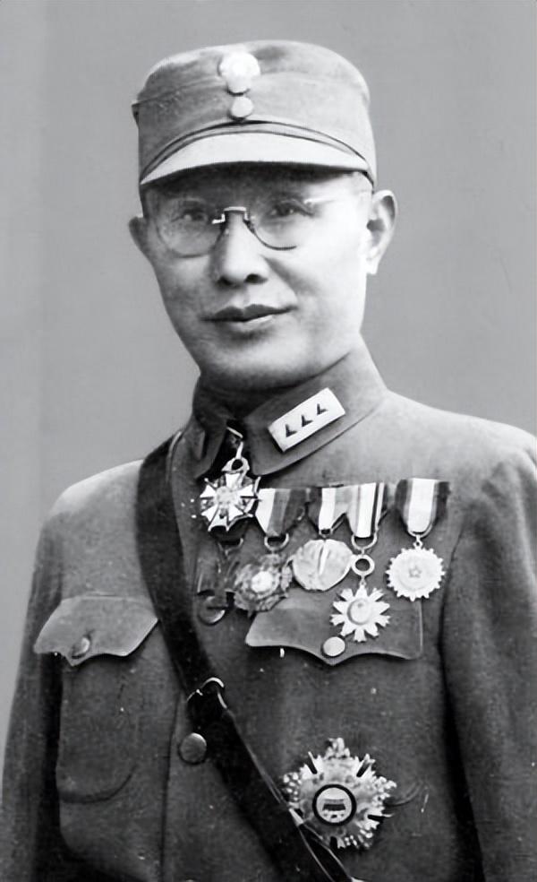 厉声呵斥的拼音是什么意思，厉声呵斥的拼音是什么_