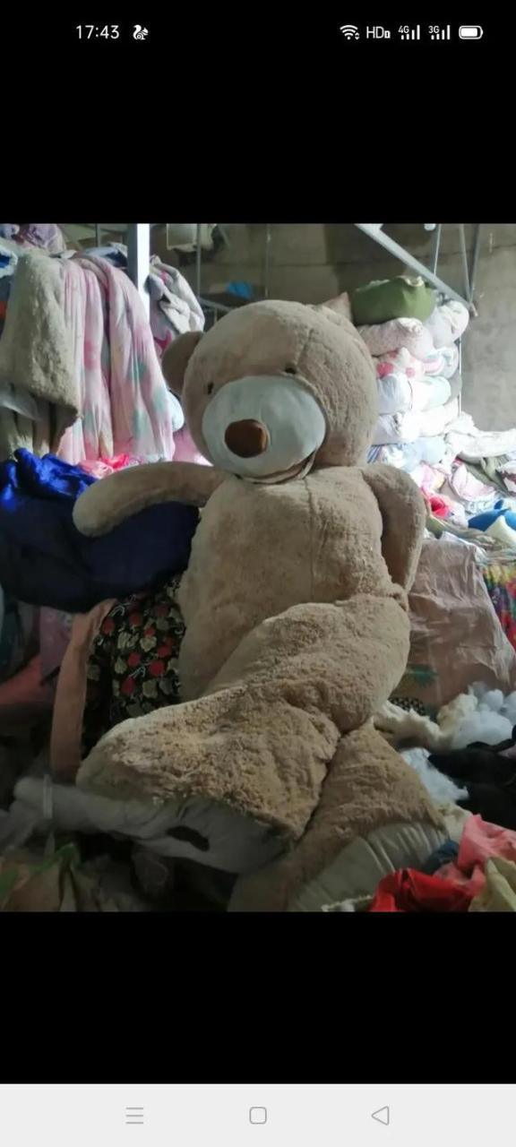 一吨衣服五百元哪批发，衣服一吨500元的厂家批发这么回事