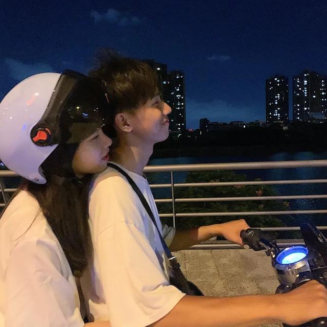 qq情侣网名两个字，qq情侣网名简单干净