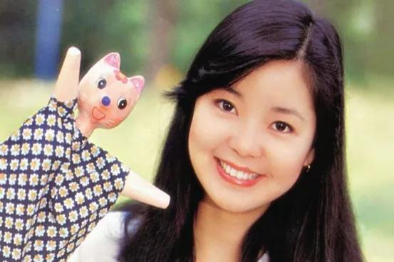 香港前100名女歌手排名彭玲，香港前100名女歌手排名粤语歌曲