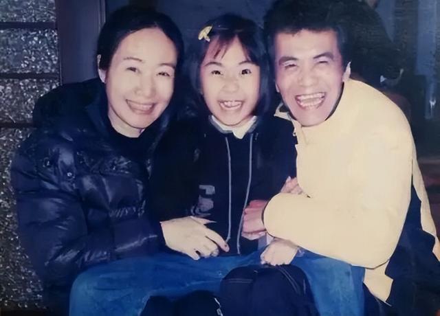 康天佑去世了，康天佑退出