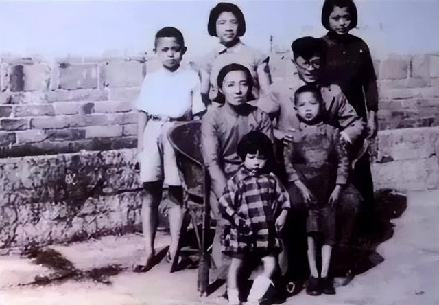 次拒绝诺贝尔奖的人，有没有人拒绝诺贝尔奖"