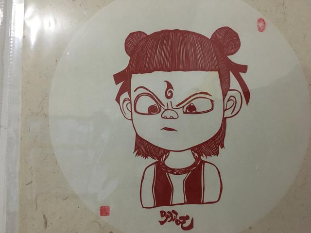 西西人艺体，大学生梁少华：剪纸艺术里的小眼界和大眼界