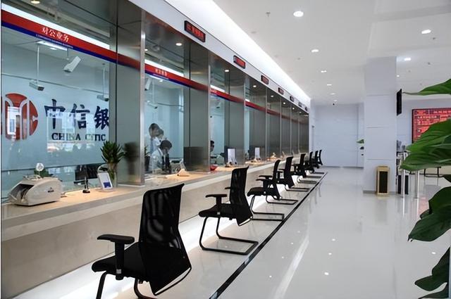 降了！银行集体下调存款利率，现在存50万，一年有多少利息？