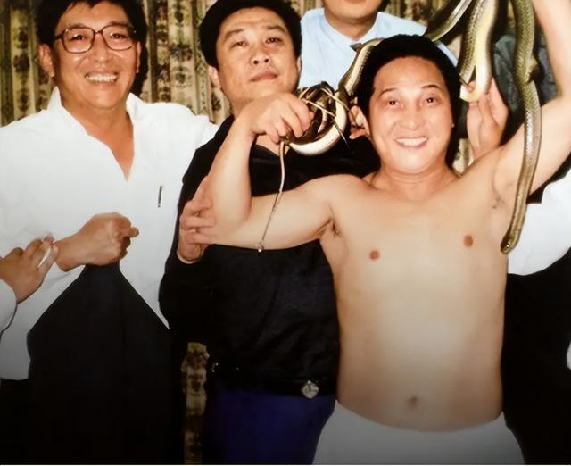 马云和赵薇结婚是真的吗,马云和赵薇结婚是真的吗天涯