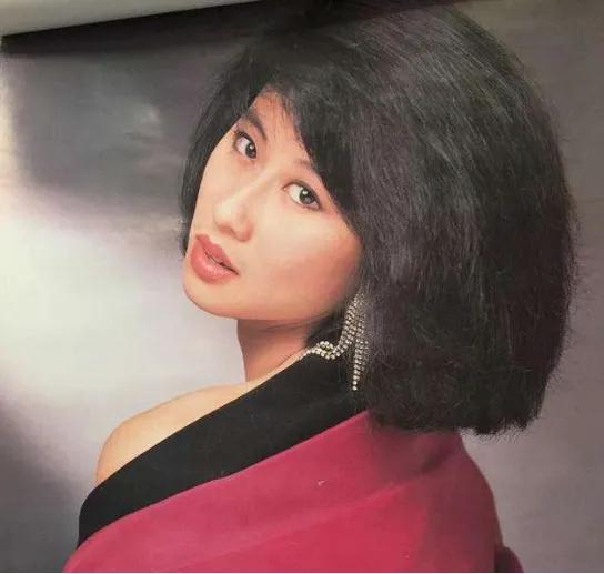 香港前100名女歌手排名彭玲，香港前100名女歌手排名粤语歌曲