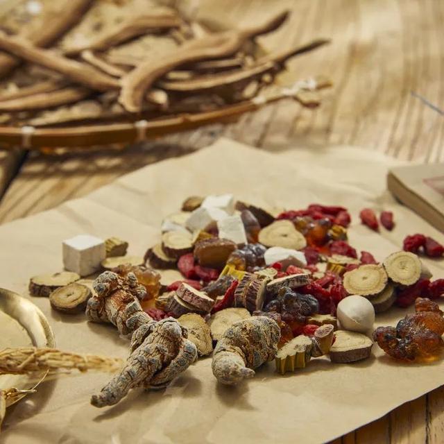 康乃馨送什么人合适,康乃馨送谁比较好