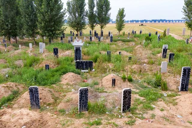 国家推行火葬的隐因有哪些，国家推行火葬的隐因有哪些方面