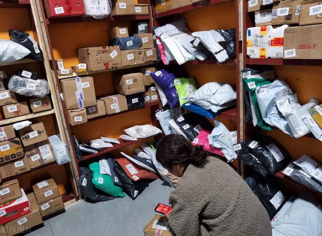 村里开个快递驿站需要多少钱，村里开个快递驿站需要多少钱一个月