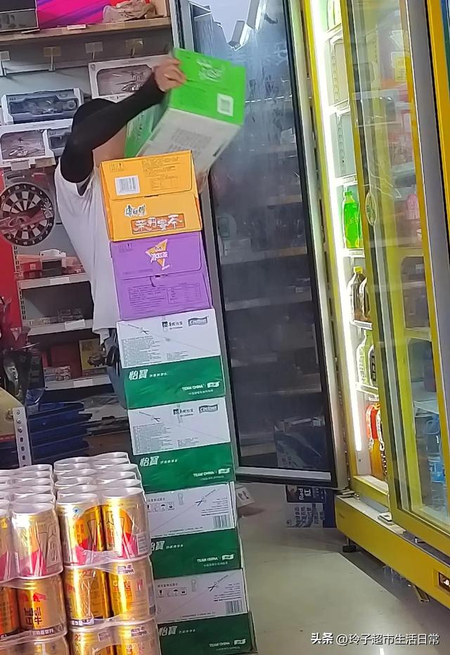 镇里面开个什么店好呢，在镇上开什么店好赚钱投资小