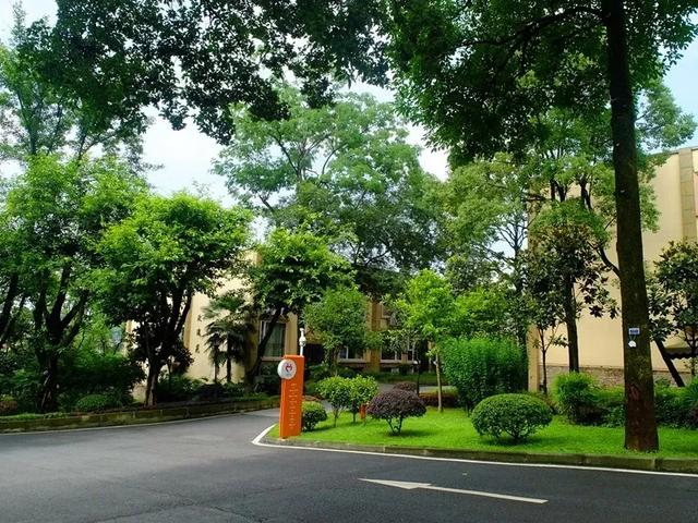 老人院一般多少钱一个月福清,老人院一般多少钱一个月电费