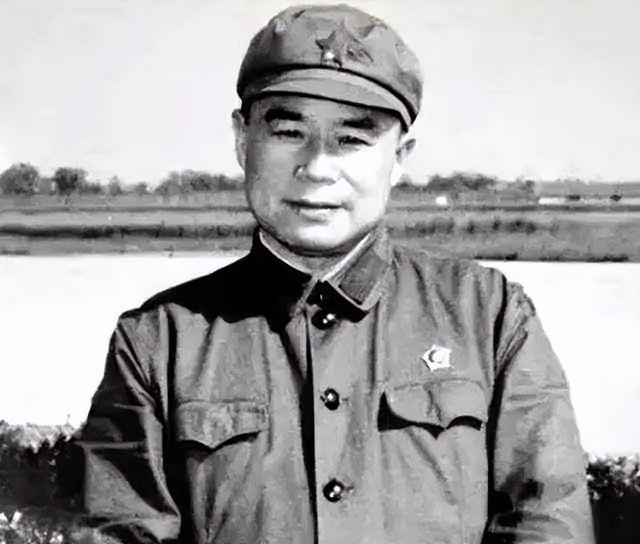 开国王近山中将与韩雪的关系知乎,韩雪是王近山的外孙女吗