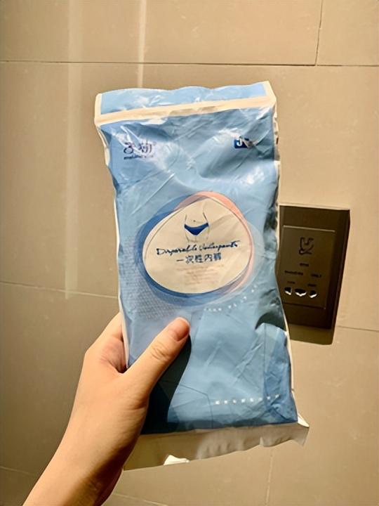 一堆小样能带上飞机吗多少钱,一堆小样能带上飞机吗多少钱一瓶