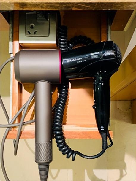 一堆小样能带上飞机吗多少钱,一堆小样能带上飞机吗多少钱一瓶