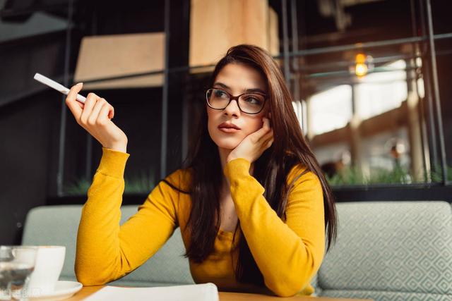 0万字小说稿费多少钱一部，10万字网络小说稿费多少钱"