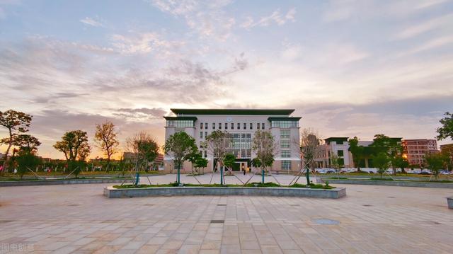 入团志愿书800字左右最新初中,入团志愿书800字左右初中生