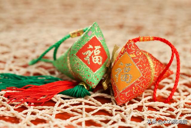 我想知道端午节是怎么来的,我想知道端午节是怎么来的英语