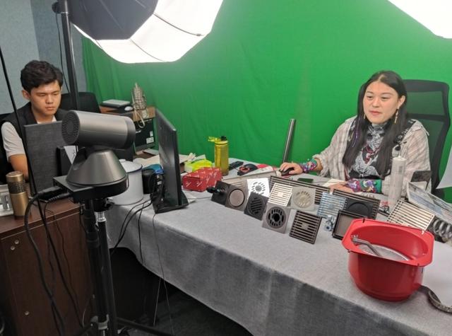 高跟鞋批发厂家微商电话,高跟鞋批发厂家微商电话多少