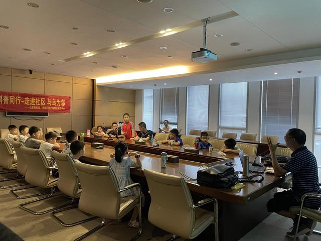 什么工作可以带小孩又能上班有寒暑假,什么工作可以带小孩又能上班有寒暑假的