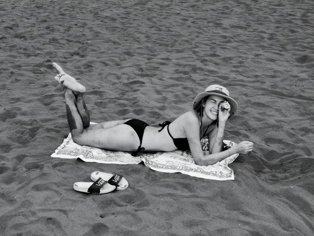 比基尼泳衣女装图片高清,比基尼泳衣女装图片高清壁纸