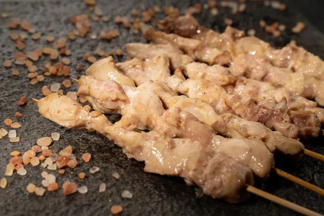 什么的吃草填上合适的词语,什么地吃草填上合适的词语